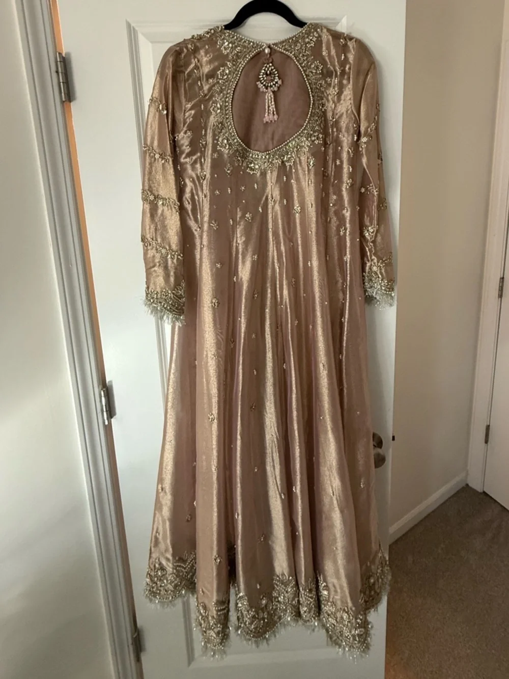 Zainab Zulfiqar formal lehnga with long shirt - Picture 5 of 13